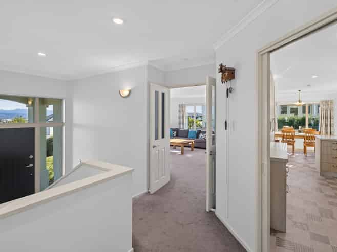 31 Olympus Way, Richmond