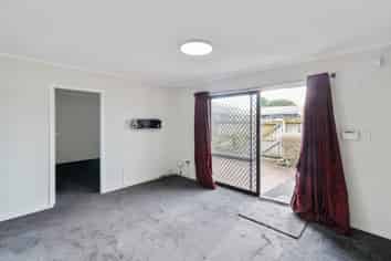 4/40 Latham Avenue, Pakuranga