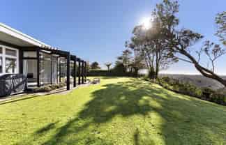 11 Puketaha, Swanson