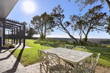 11 Puketaha, Swanson