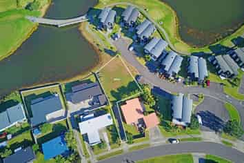 102 The Fairway, Matarangi