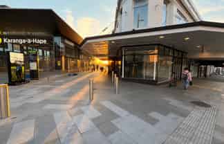 CHARACTER OFFICE ON CRL DOORSTEP
