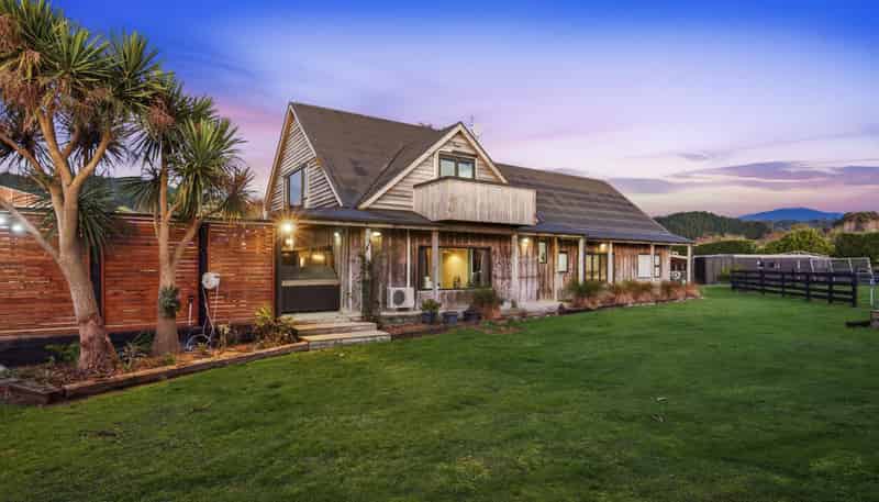 166 Gladstone Road, Levin