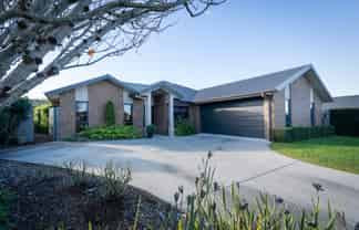 24 Tulip Drive, Cambridge