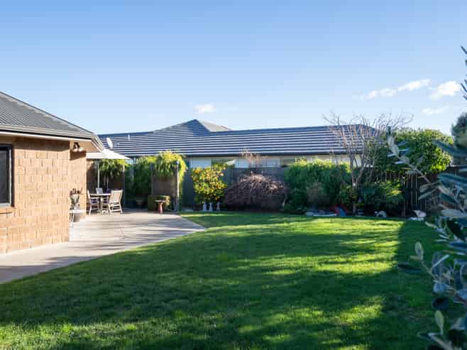 24 Tulip Drive, Cambridge
