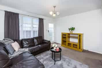 4/652 Fergusson Drive, Trentham