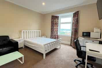 Room 3/ 51 Royal Terrace, Dunedin Central