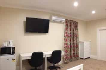 Room 3/ 51 Royal Terrace, Dunedin Central