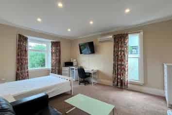 Room 3/ 51 Royal Terrace, Dunedin Central
