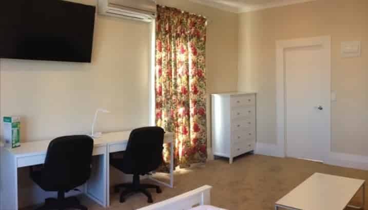 Room 3/ 51 Royal Terrace, Dunedin Central