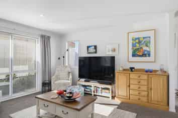 14 Muirfield Crescent, Aongatete