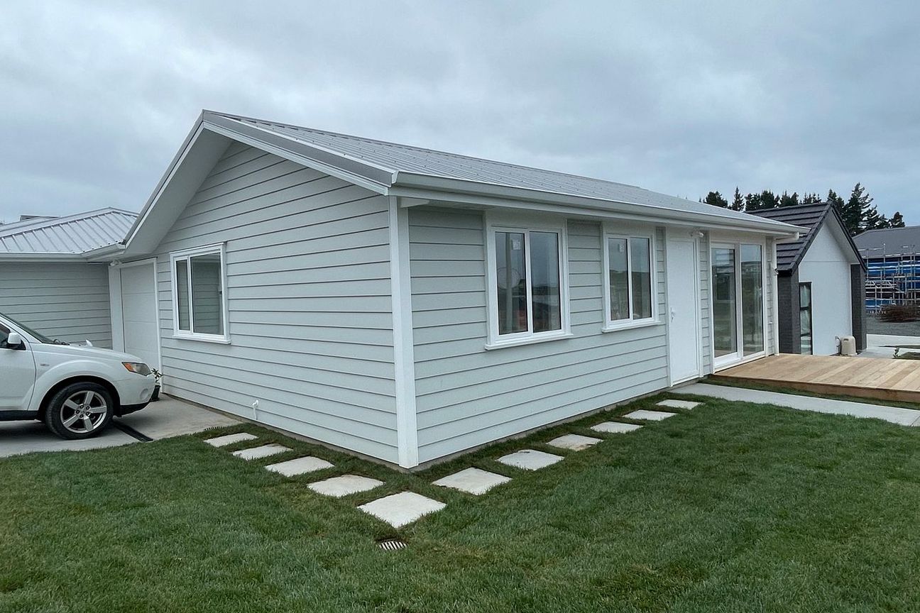 Bright and Modern 2-Bedroom house in Long Bay - Widok 2