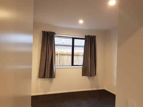 28 Mary Carpenter Avenue, Hei Hei