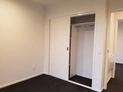 28 Mary Carpenter Avenue, Hei Hei