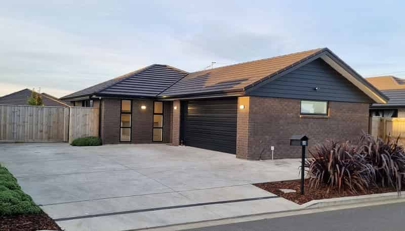 28 Mary Carpenter Avenue, Hei Hei