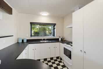 1100A Cunningham Crescent, Mayfair