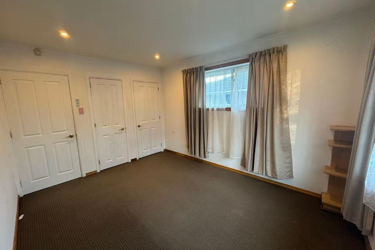 5 bedroom 2 bath house - very close to UC! – pohled 6