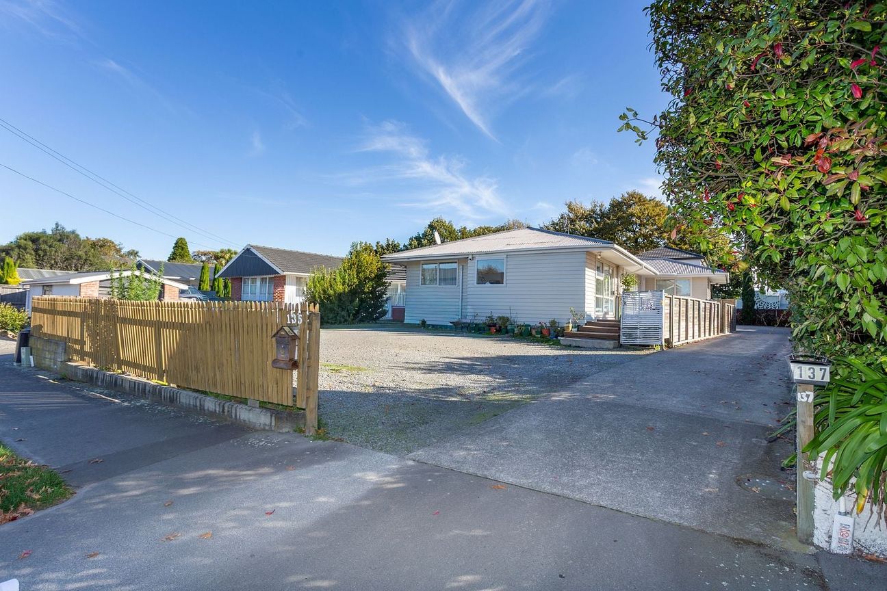 5 bedroom 2 bath house - very close to UC! – pohled 4