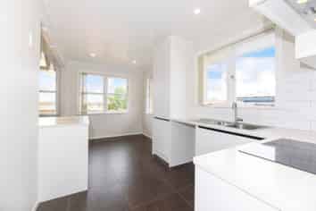 C/3  Laburnum Road, New Windsor