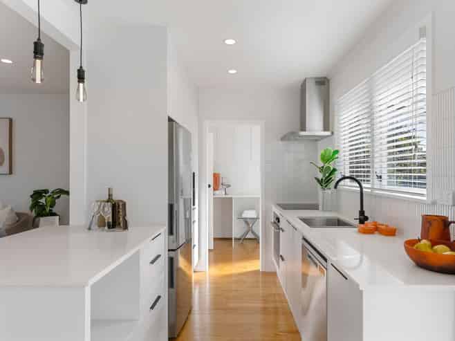 8 Surat Place, Glen Eden