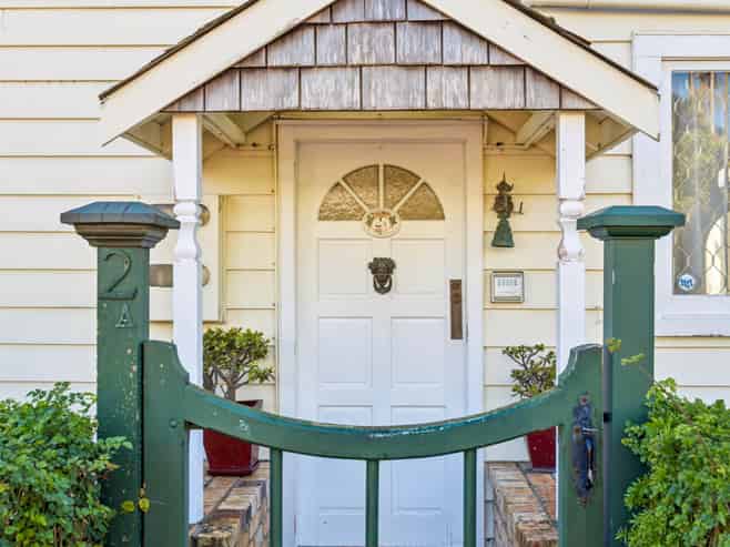 2A Canterbury Place, Parnell