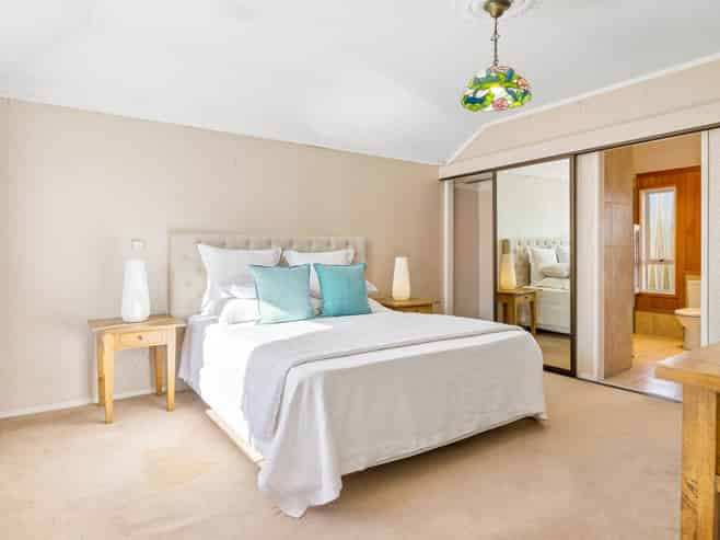 2A Canterbury Place, Parnell