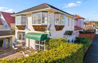 2A Canterbury Place, Parnell