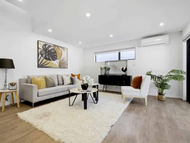 17A Winhall Rise, Remuera