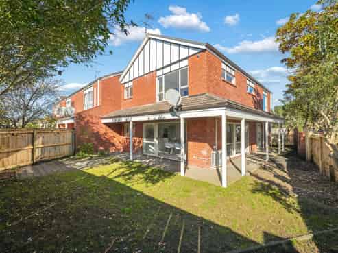 1/23  Charlenne Close, Ranui