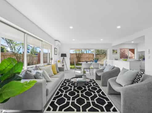 1/23  Charlenne Close, Ranui