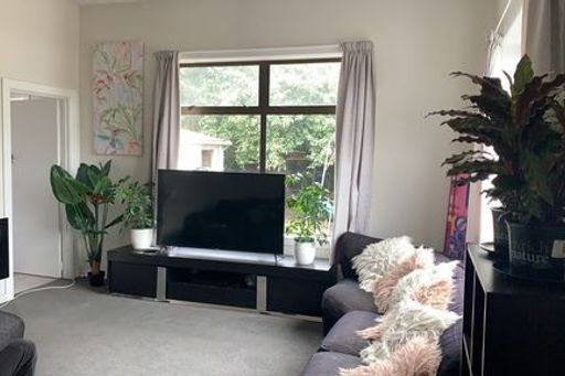3 Bedroom Character Home – pohled 2