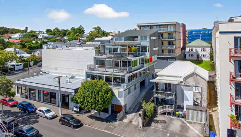 B/34 Douglas , Ponsonby