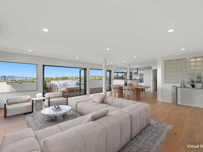 825 East Coast Road, Browns Bay