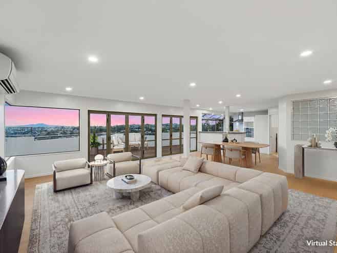 825 East Coast Road, Browns Bay