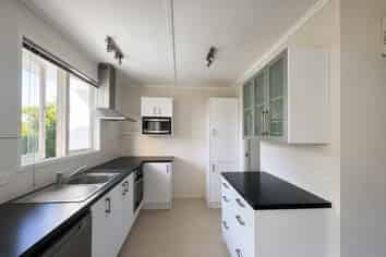 2/13 Bertram Street, Warkworth