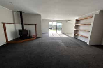 525 Valley Road, Kaiwaka