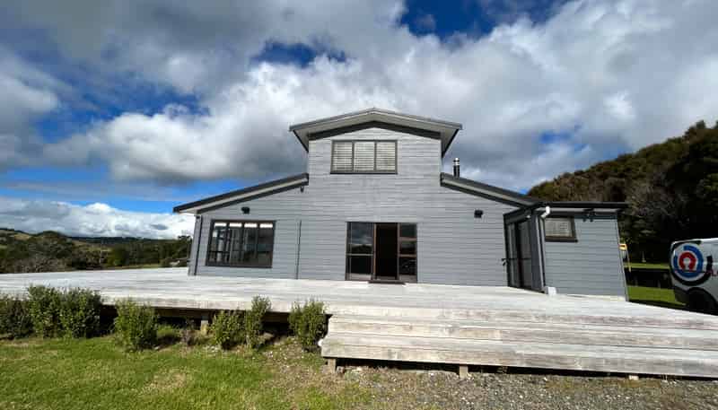 525 Valley Road, Kaiwaka