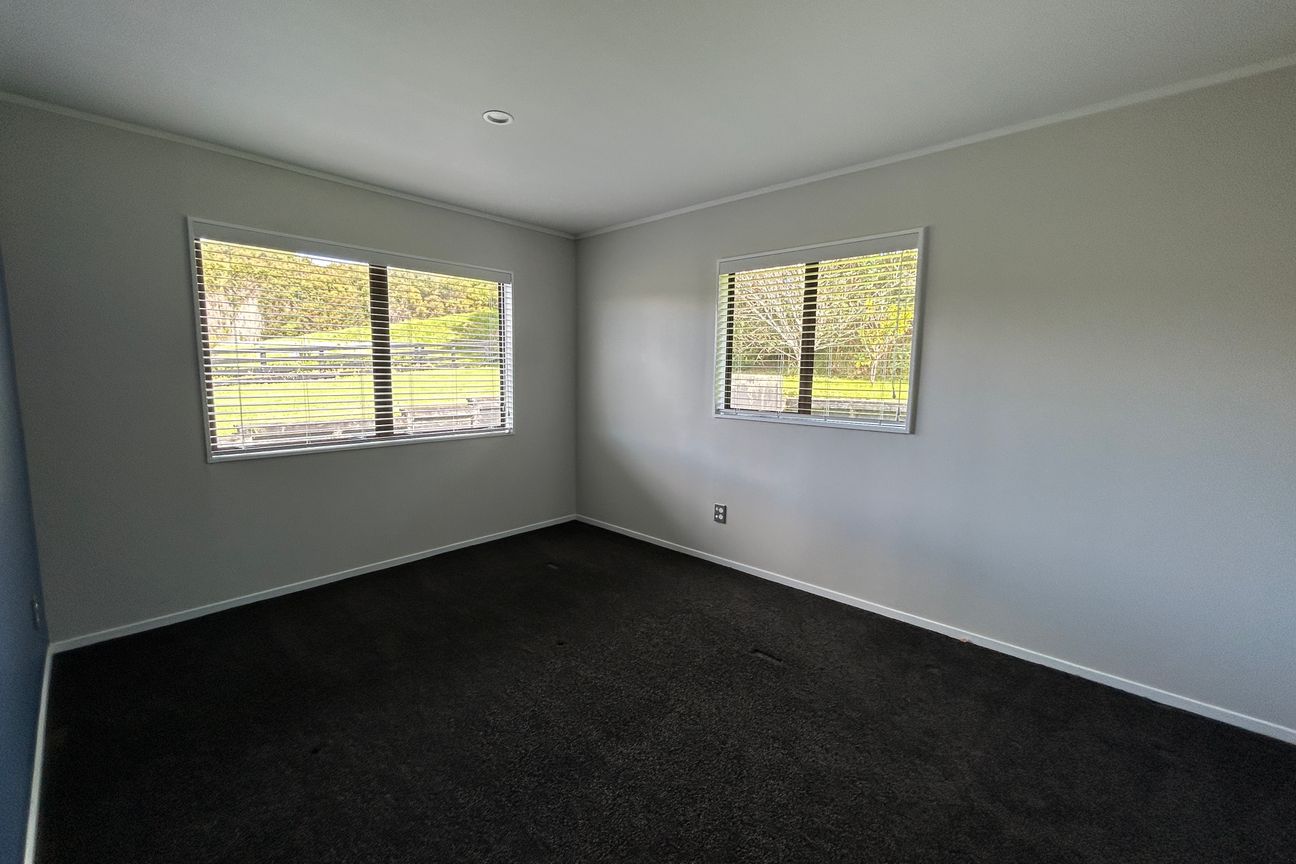 Stunning 4 bedrooms, 3 bathrooms - Więcej