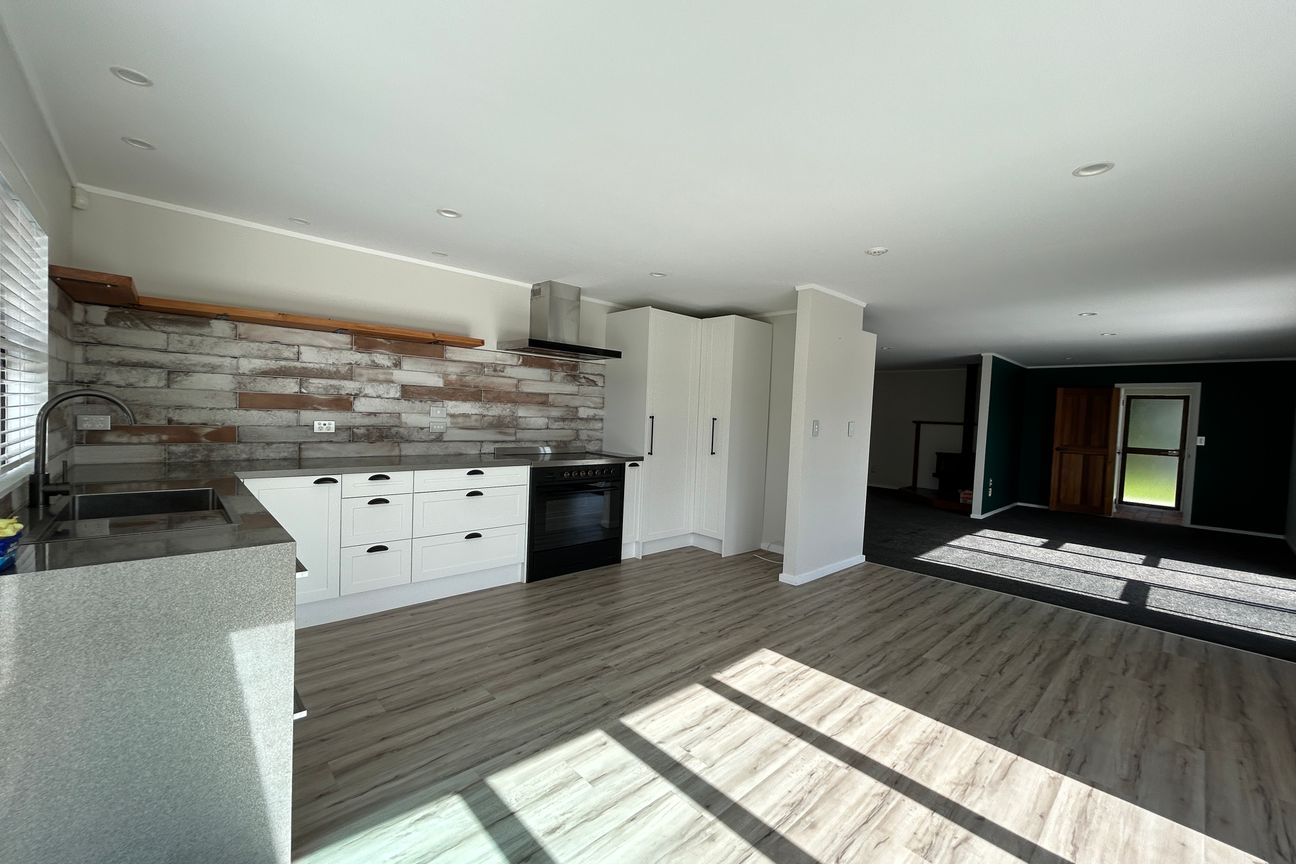 Stunning 4 bedrooms, 3 bathrooms - Widok 3