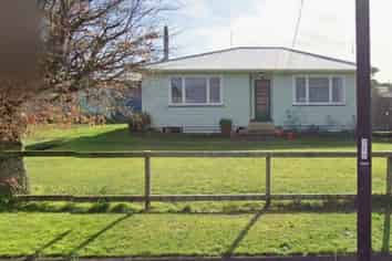 22 Conway Road, Eltham