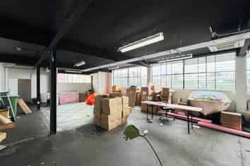 VALUE NEWTON WAREHOUSE / OFFICE
