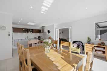 1 Honnor Place, Hurdon