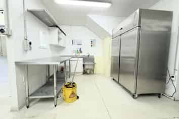 Food Grade Warehouse with Retail | 79 m2