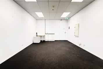 Modern Silverdale Office | 59 m2
