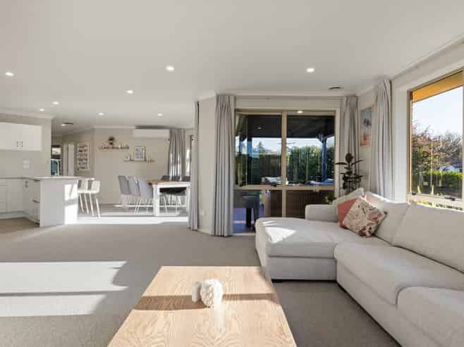 2 Mews Place, Forest Lake