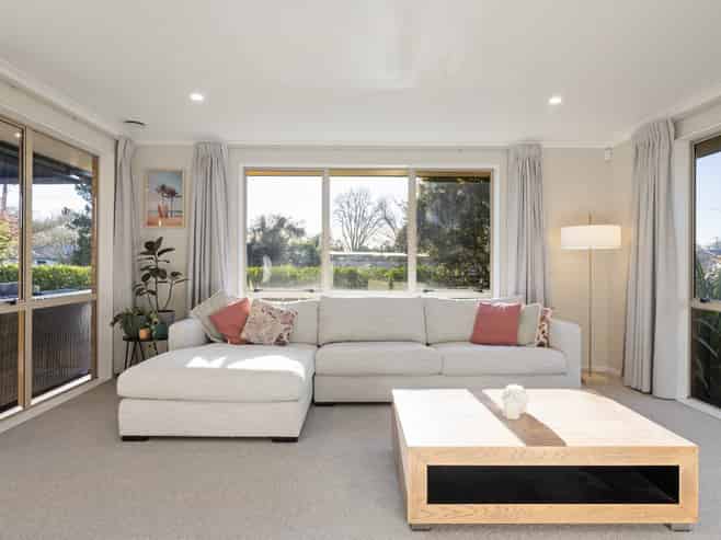 2 Mews Place, Forest Lake