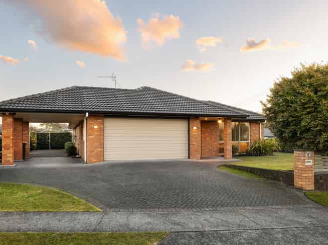 2 Mews Place, Forest Lake