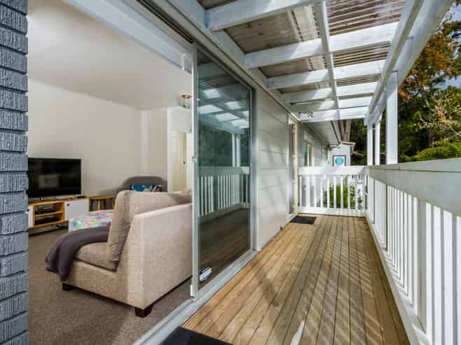26 Lauderdale Road, Birkdale