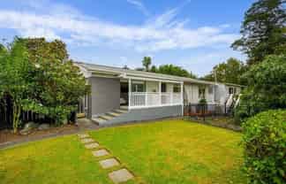 26 Lauderdale Road, Birkdale