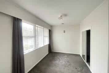 2/134 Golf Road, Titirangi